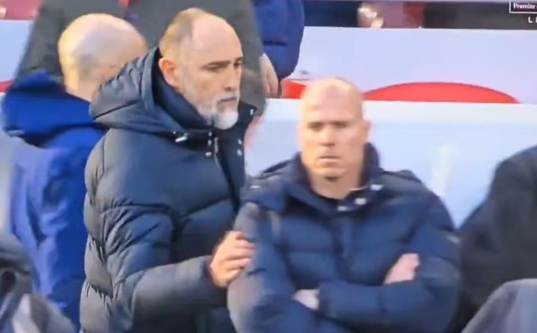 AIYOUXI-不是这个光头，图多尔把热刺工作人员阿兰-迪克松认成了斯洛特